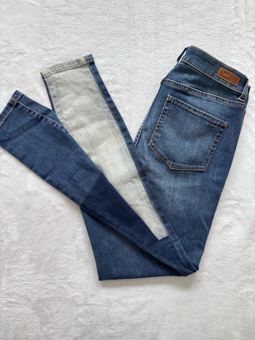 DKNY Mid Rise Colorblock Patchwork Skinny Blue Jeans--EUC--28/6 - Picture 9 of 16